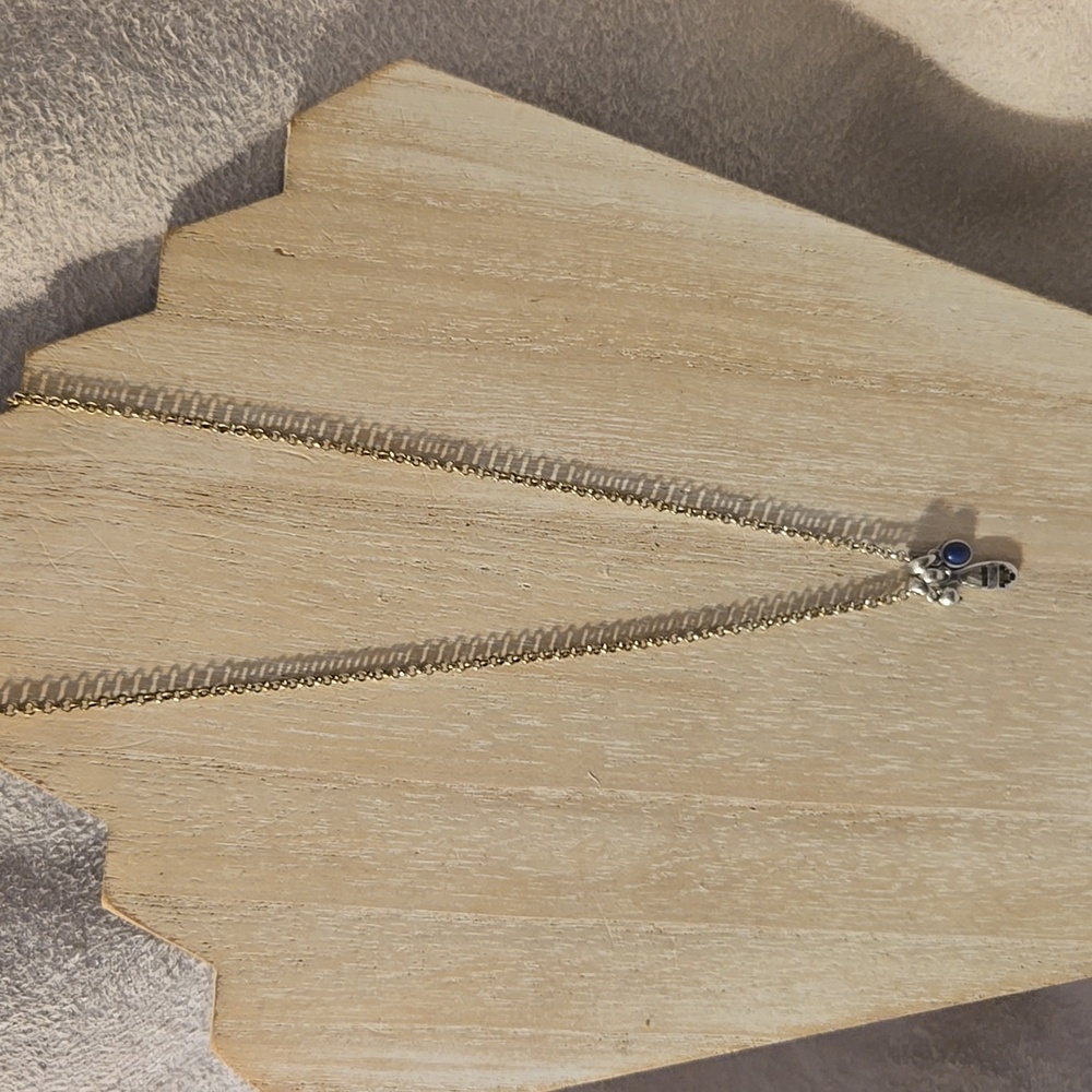 Lucky Brand Trio Pendant Elegant Silvertone and Blue Pendant Necklace 18" Length - Picture 2 of 3